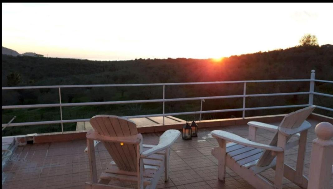 Peloponnese Guesthouse 12Pax Rákhes Exteriör bild